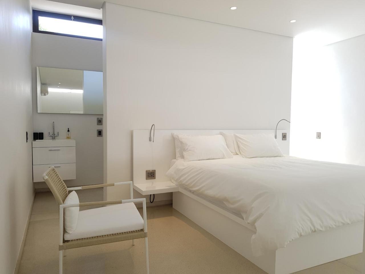 Livega House Hotel Windhoek Ngoại thất bức ảnh